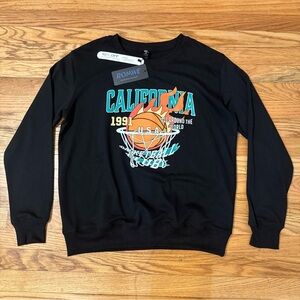 ROMWE California 1991 Basketball Club USA Around The World Sweater Sz Small NWT